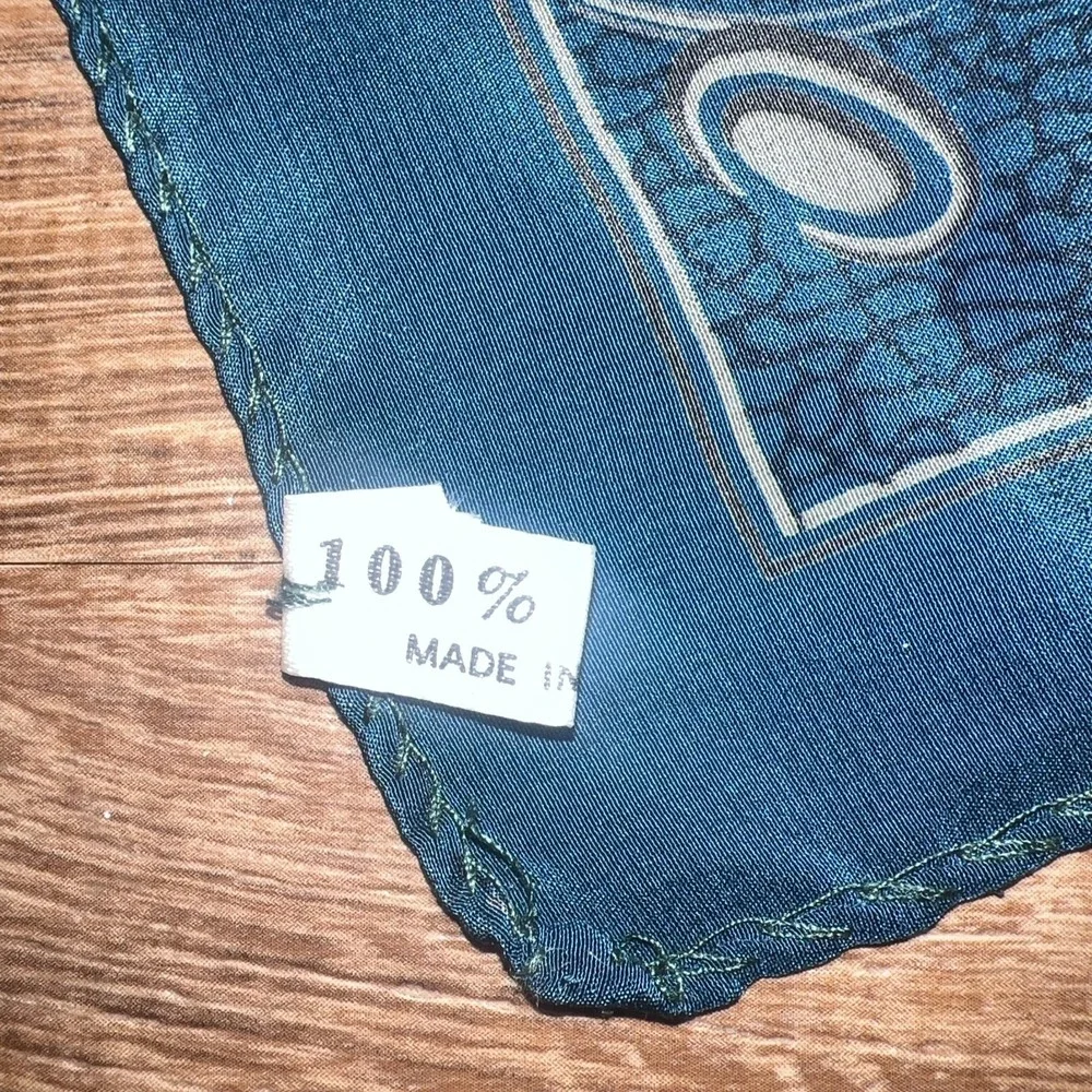 PAISLEY Handkerchief VINTAGE‎ Teal, Gray Silver 100% SILK Made in Italy 13-13